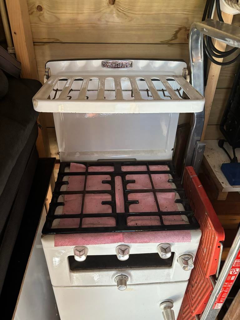 Newhome kitchenette met oven en gaspitten, Ophalen, Minder dan 45 cm, Overige merken, Zo goed als nieuw