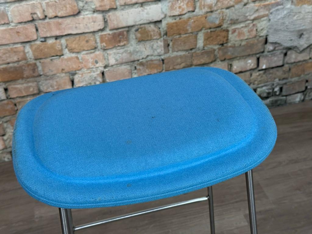 Cappellini Hi Pad Stool blauw bij TheReSales, 60 tot 90 cm, Ophalen of Verzenden, Zo goed als nieuw, 1 kruk