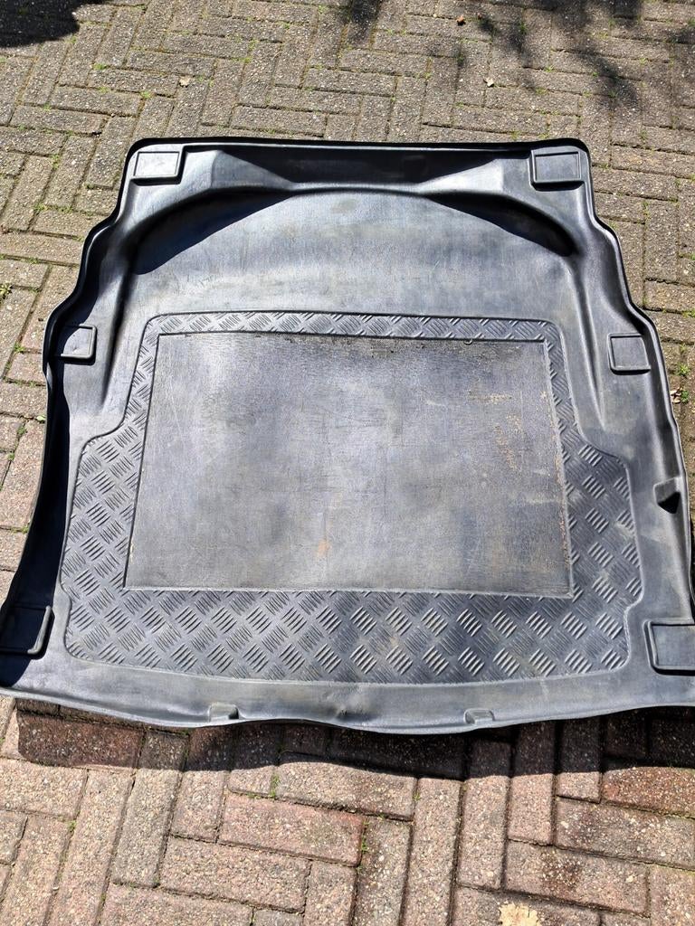 Kunststof kofferbakmat, Verzenden