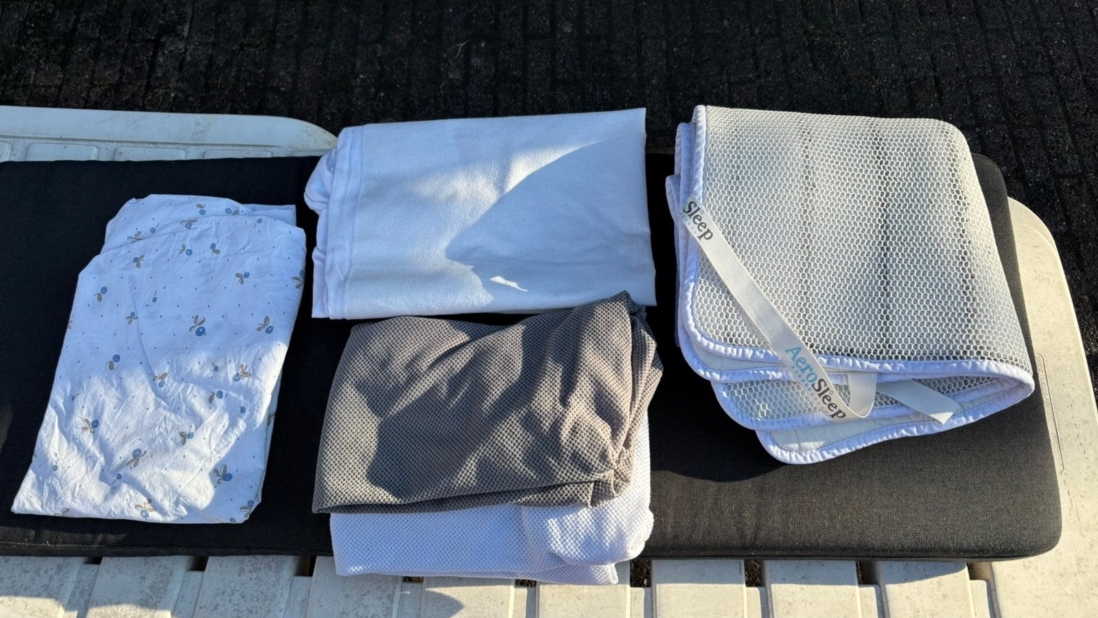 Aerosleep matrasbeschermer en Aerosleep hoeslakens 60x120, Ophalen of Verzenden, Zo goed als nieuw, Ledikant