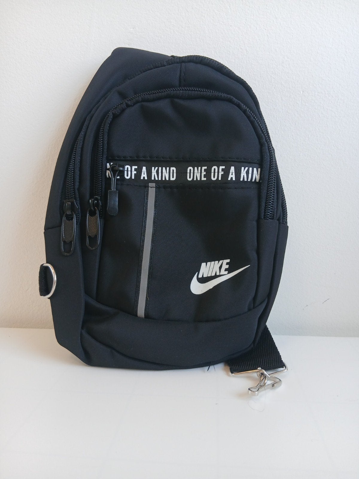 Nike tasje - Zwart schoudertasje, Sieraden, Tassen en Uiterlijk, Tassen | Rugtassen, Overige merken, Minder dan 30 cm, Nieuw, Ophalen of Verzenden