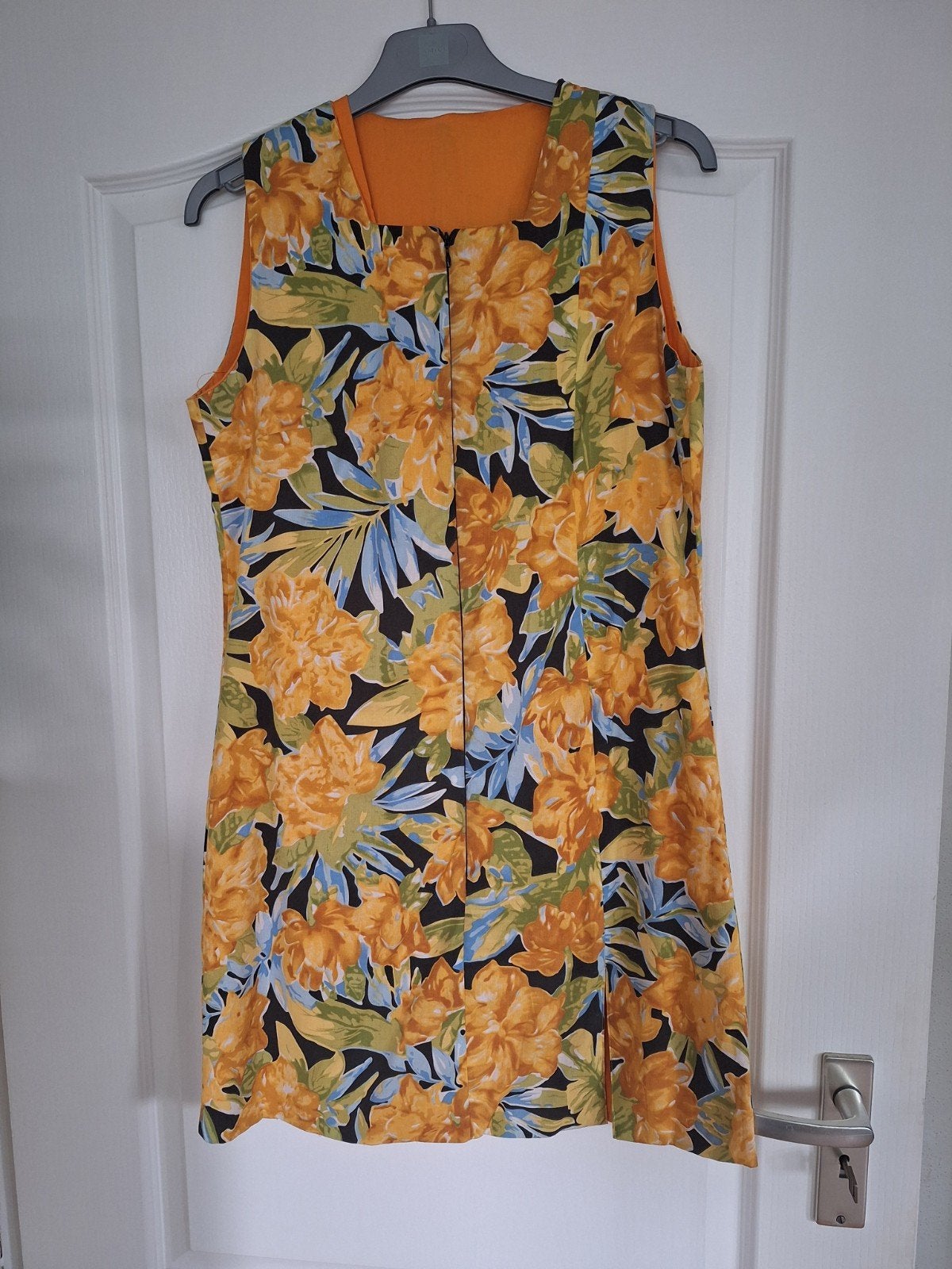 Leuk jurkje voor WK voetbal, maat M., Kleding | Dames, Jurken, Maat 38/40 (M), Oranje, Ophalen of Verzenden, Zo goed als nieuw