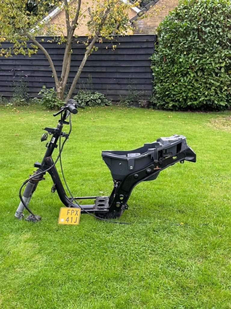 Piaggio zip 2 takt frame - geel kenteken, Ophalen, Tweetakt, Maximaal 45 km/u, Zip