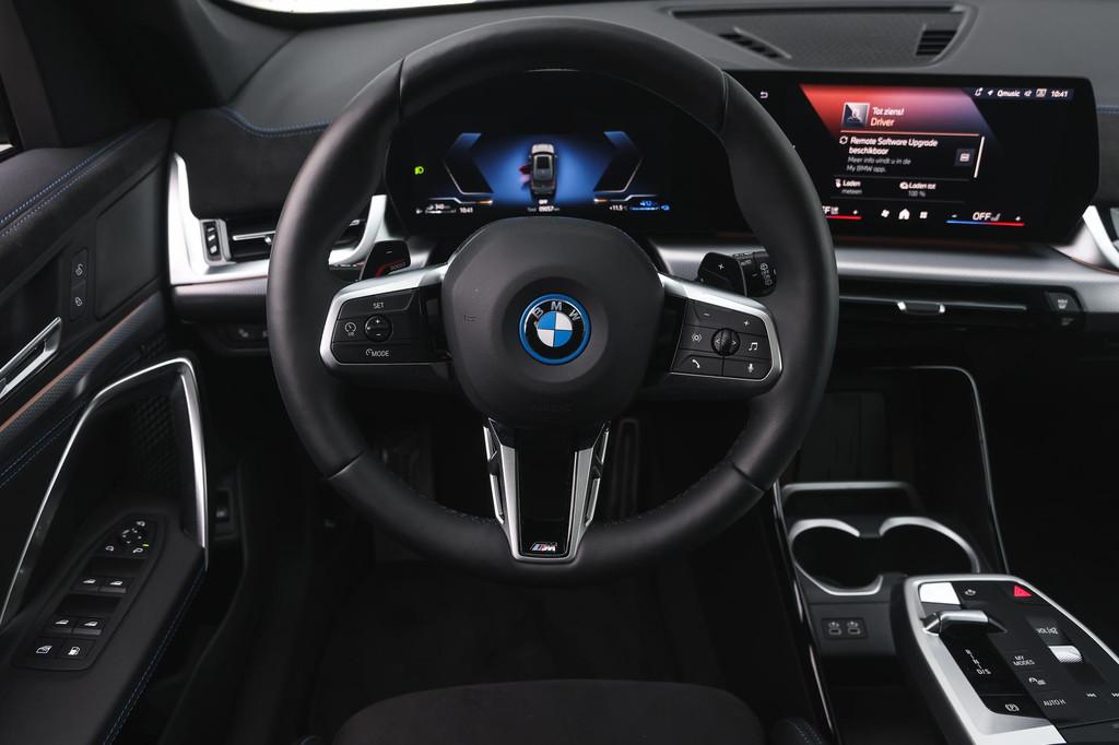 BMW X1 xDrive25e M Sport Automaat / Panoramadak / Sportstoel, 12 maanden, Gebruikt, Bedrijf, Hybride Elektrisch/Benzine