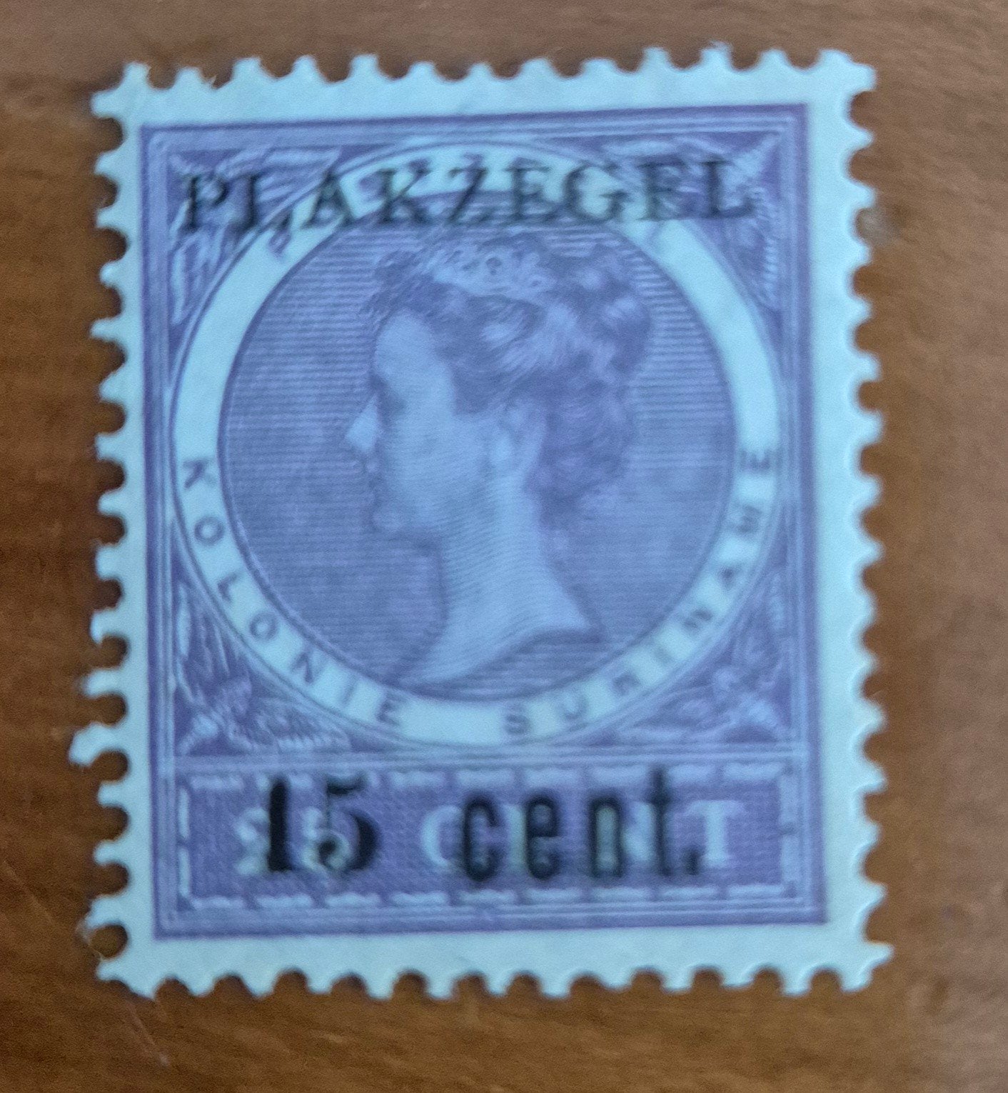SURINAME PLAKZEGEL WILHELMINA 15 CENT, Ophalen of Verzenden, Dier of Natuur