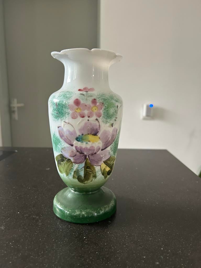 Handbeschilderde opaline vaas, Ophalen of Verzenden