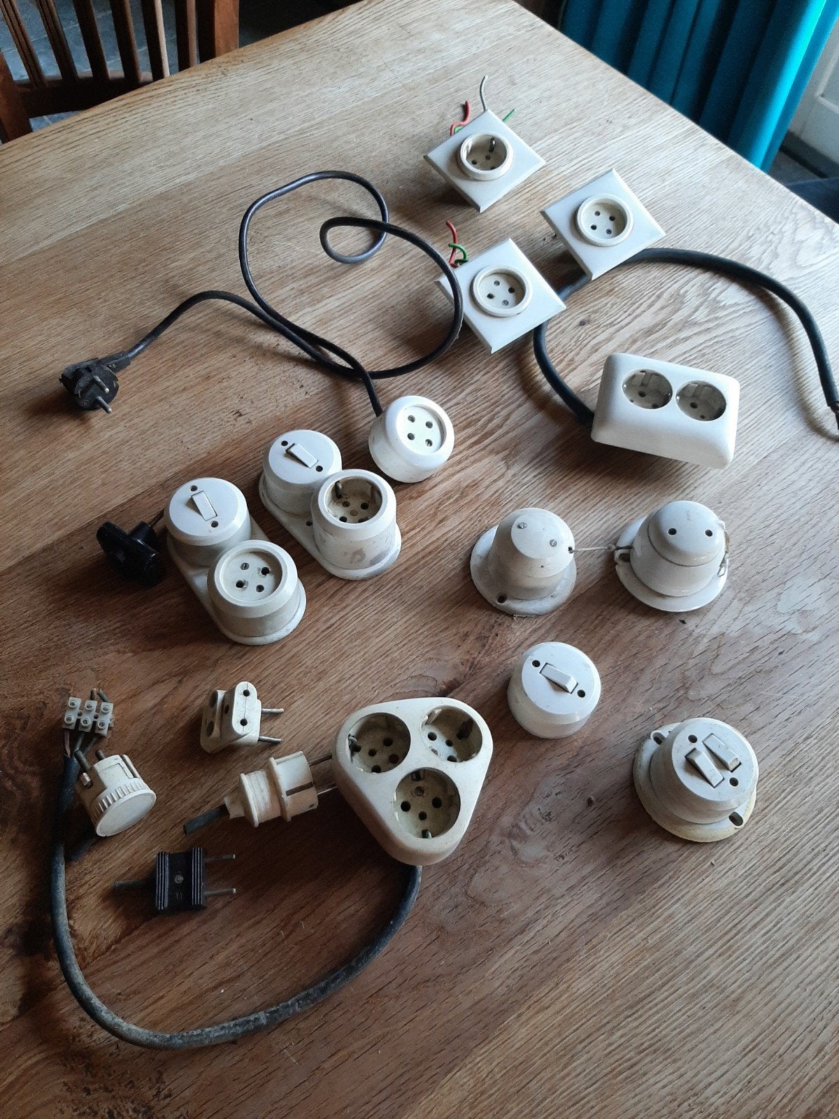 Vintage, bakeliet schakelmateriaal, Doe-het-zelf en Verbouw, Elektra en Kabels, Ophalen of Verzenden, Gebruikt, Overige merken