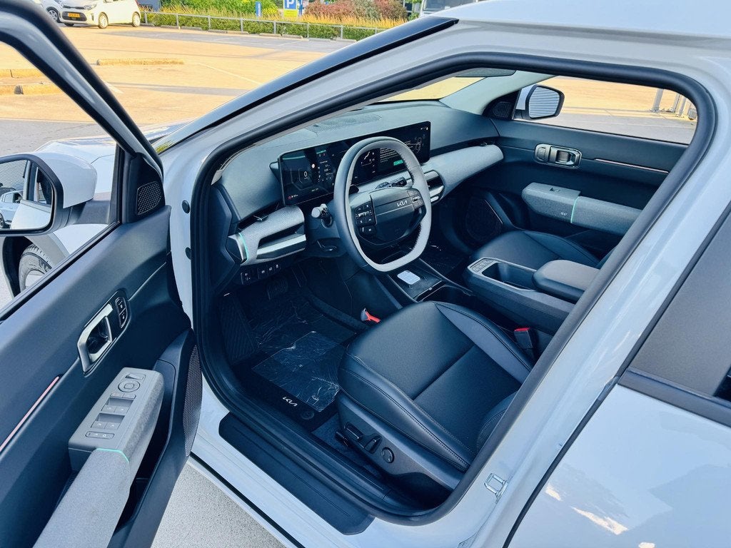 Kia EV4 Plus Advanced 58.3 kWh Voordeelauto ! Vlot rijden !, Auto's, Kia, Gebruikt, Adaptive Cruise Control, Leder en Stof, Wit