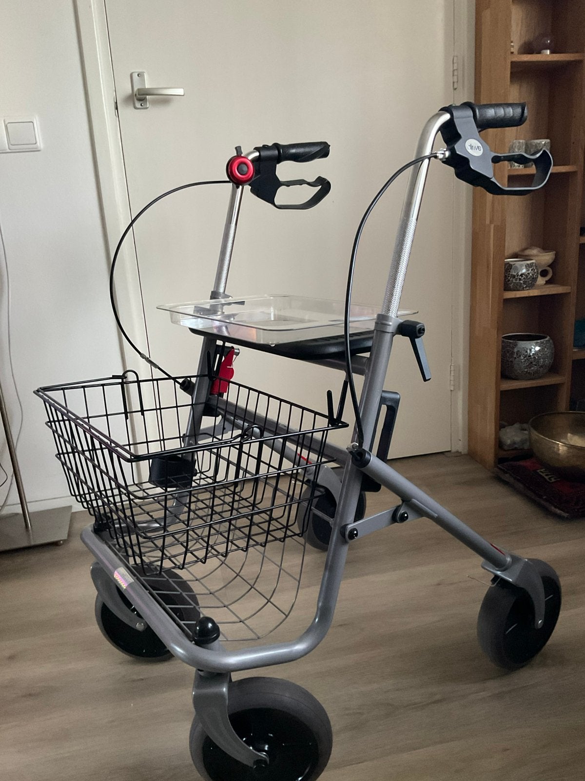 Bijna nieuwe rollator paar x gebruikt, Ophalen, Opvouwbaar, Zo goed als nieuw