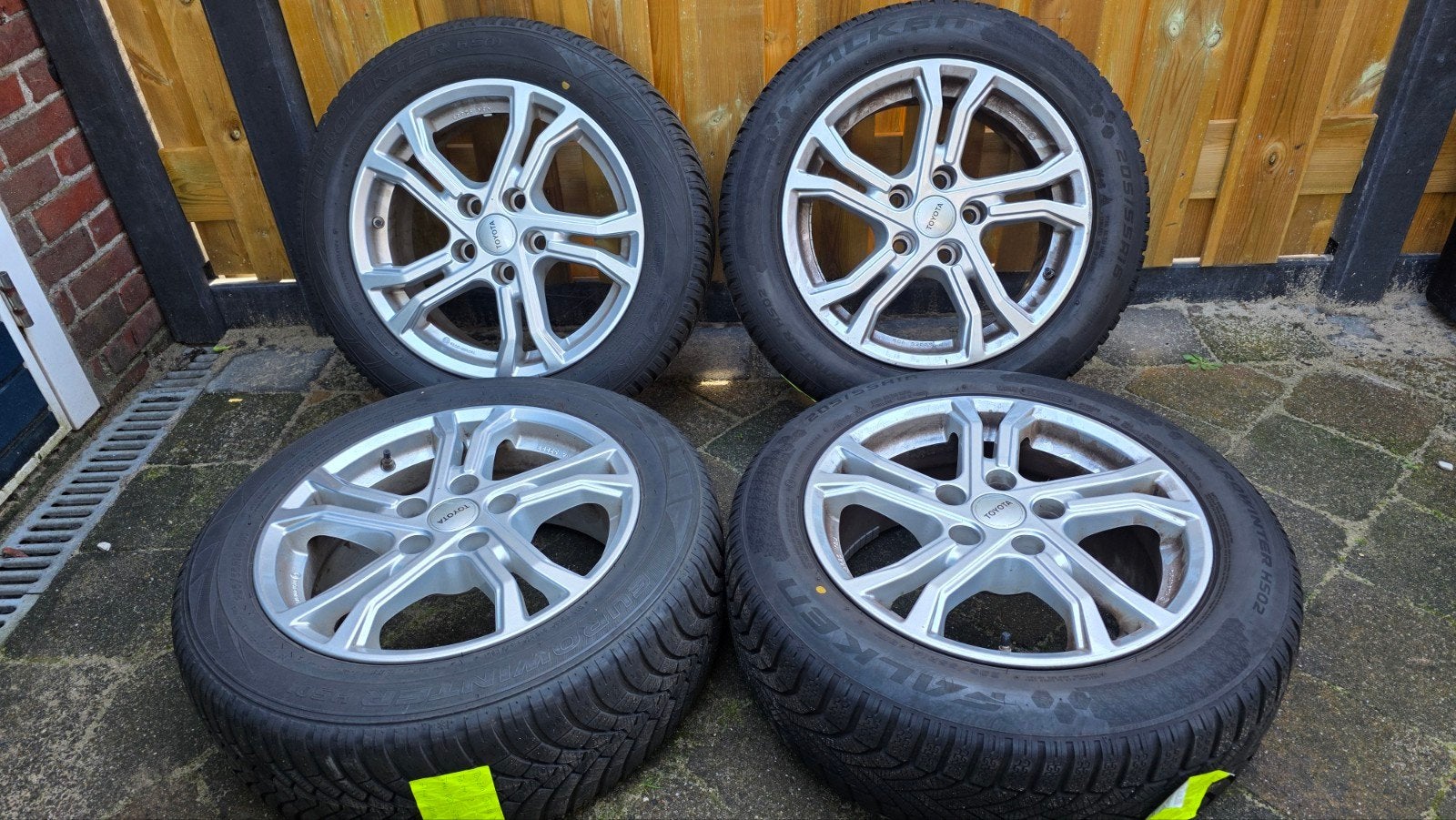 16 inch toyota corolla winterset origineel incl sensoren, Ophalen, 16 inch, Banden en Velgen, 205 mm