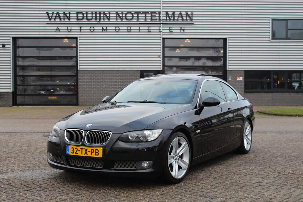 BMW 3 Serie Coupe 335i High Executive / Keyless / Schuifdak, Auto's, BMW, Automaat, Achterwielaandrijving, Gebruikt, Met garantie (alle)