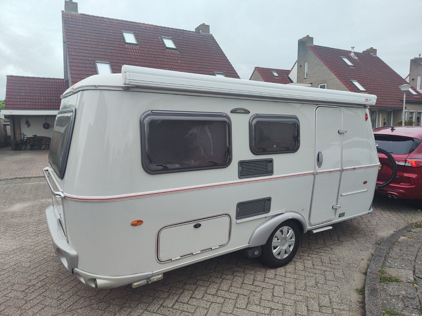 Eriba Touring Troll 530 Forever Young, Treinzit, 750 - 1000 kg, Particulier, 6 tot 7 meter