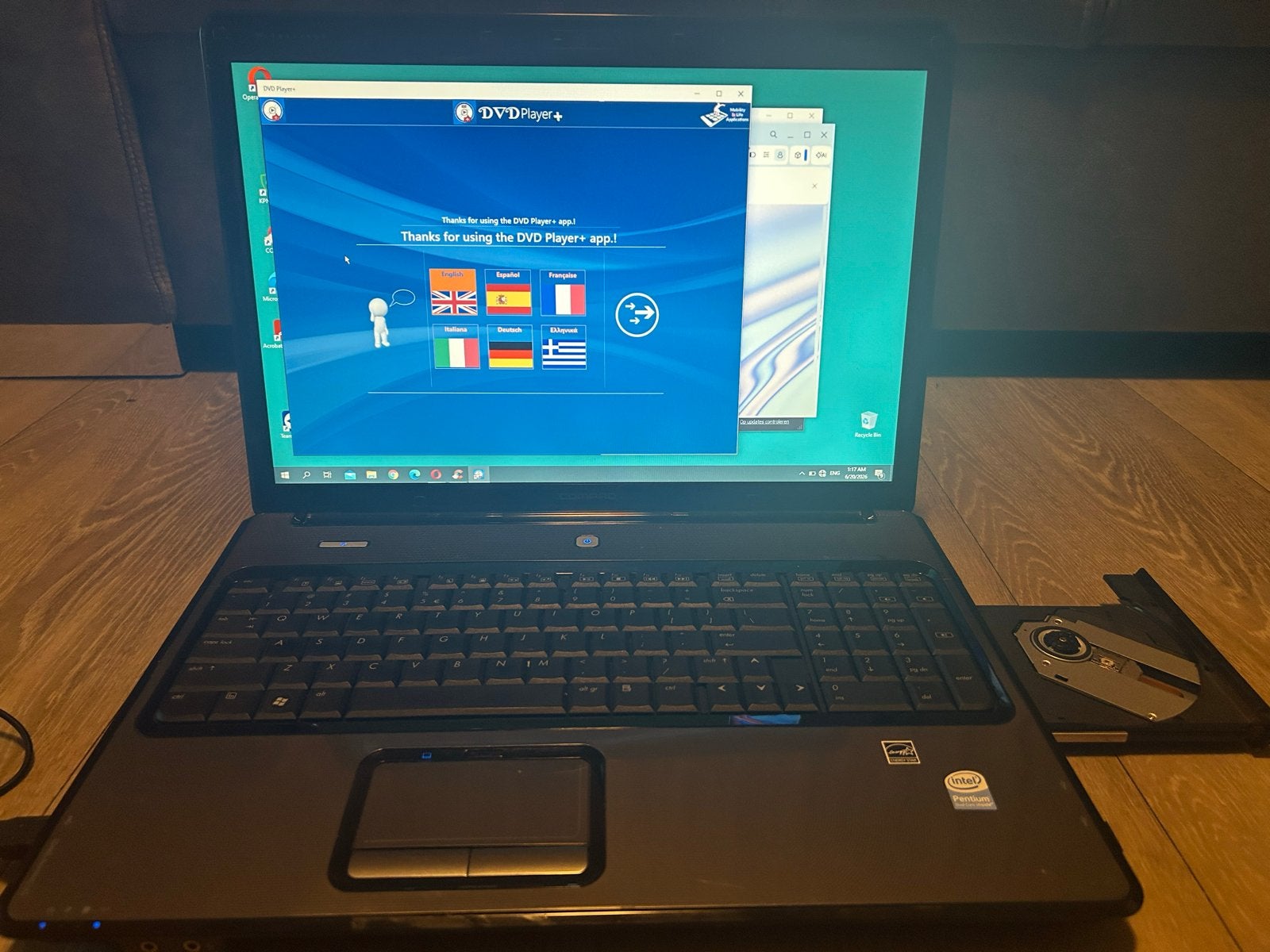 Compaq Presario A900, DVD/CD Drive, Webcam, Charger, Computers en Software, Windows Laptops, Gebruikt, HDD, Minder dan 2 Ghz, Ophalen of Verzenden
