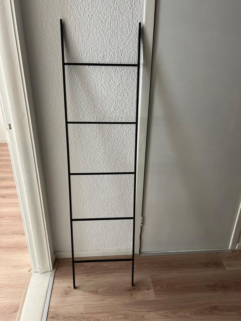 Zwart metalen decoratieve ladder / handdoekenrek, Zwart, Ophalen of Verzenden, Zo goed als nieuw, Metaal