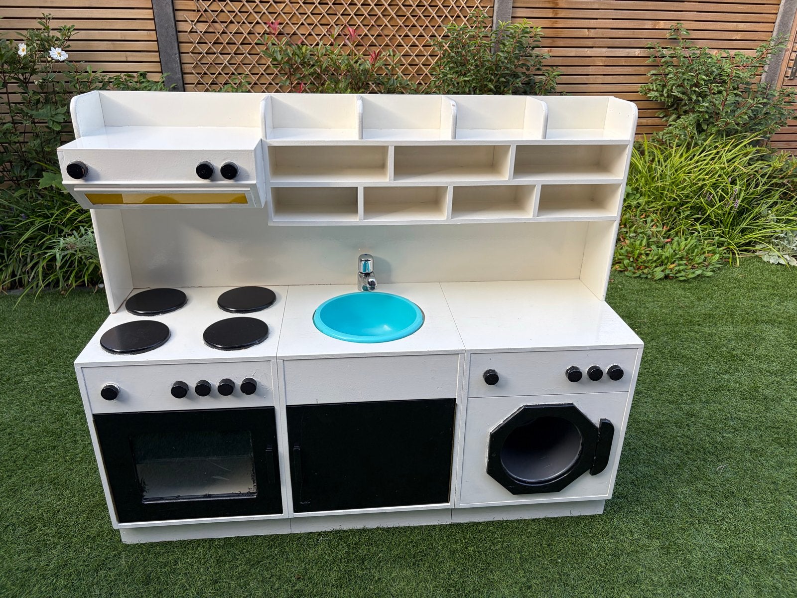 Grote houten speelkeuken/modderkeuken, Ophalen, Gebruikt, Meubelstuk of Keukentje