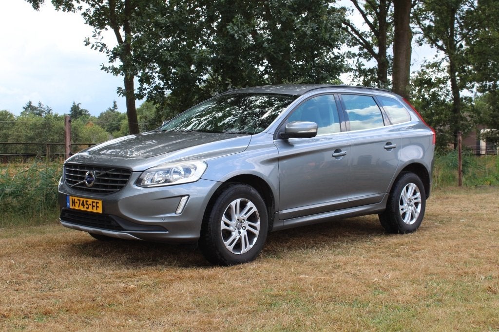Volvo XC60 2.0 D3 Geartronic 2017 Grijs, Auto's, 1800 kg, 4 cilinders, 1969 cc, Leder