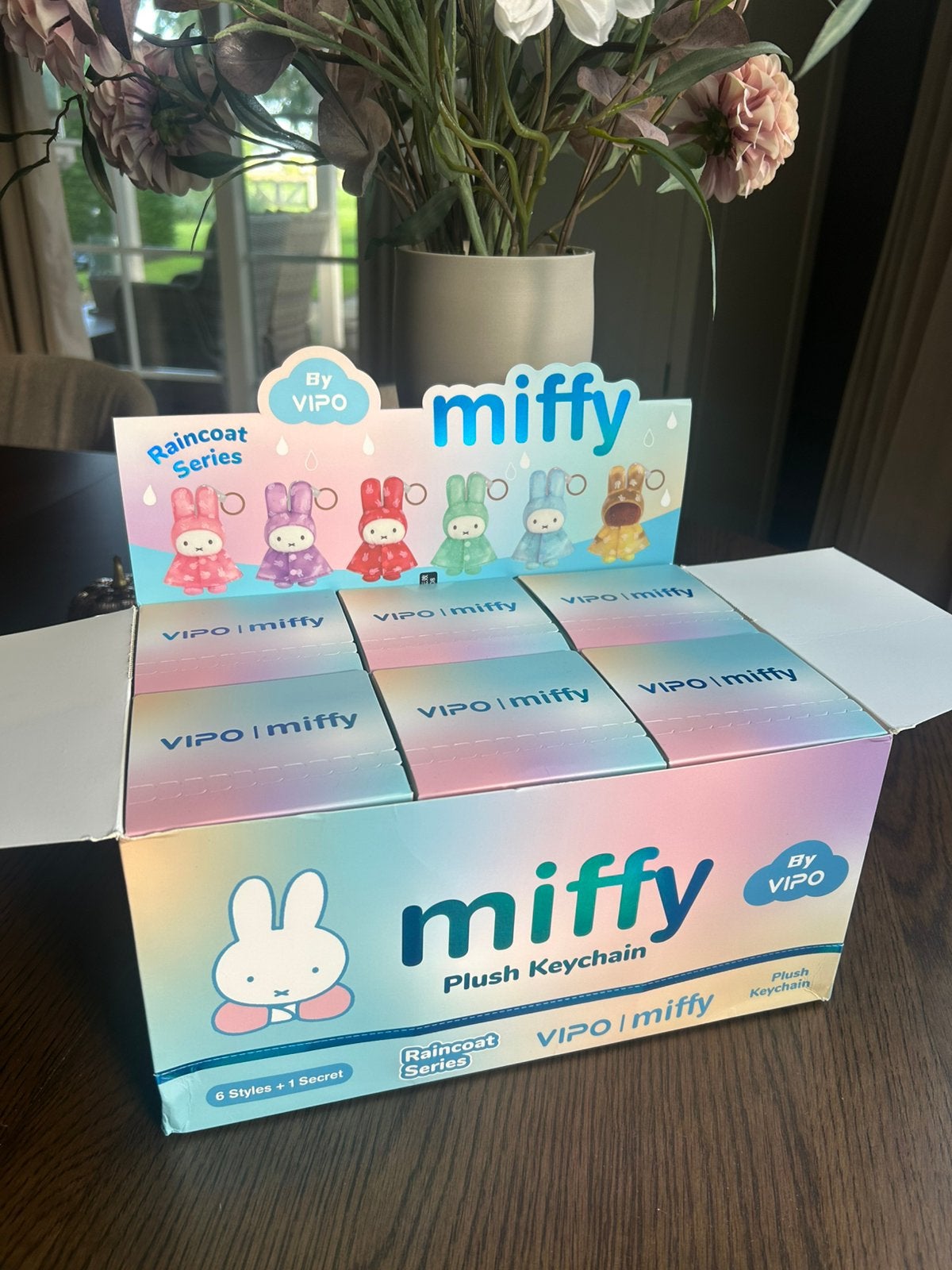 Miffy Nijntje raincoat series blindbox, Verzamelen, Ophalen of Verzenden, Nieuw, Knuffel of Figuurtje