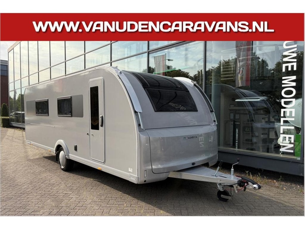Adria Alpina 663 HT MODEL 2027, Caravans en Kamperen, Rondzit, 7 tot 8 meter, Bedrijf, Adria