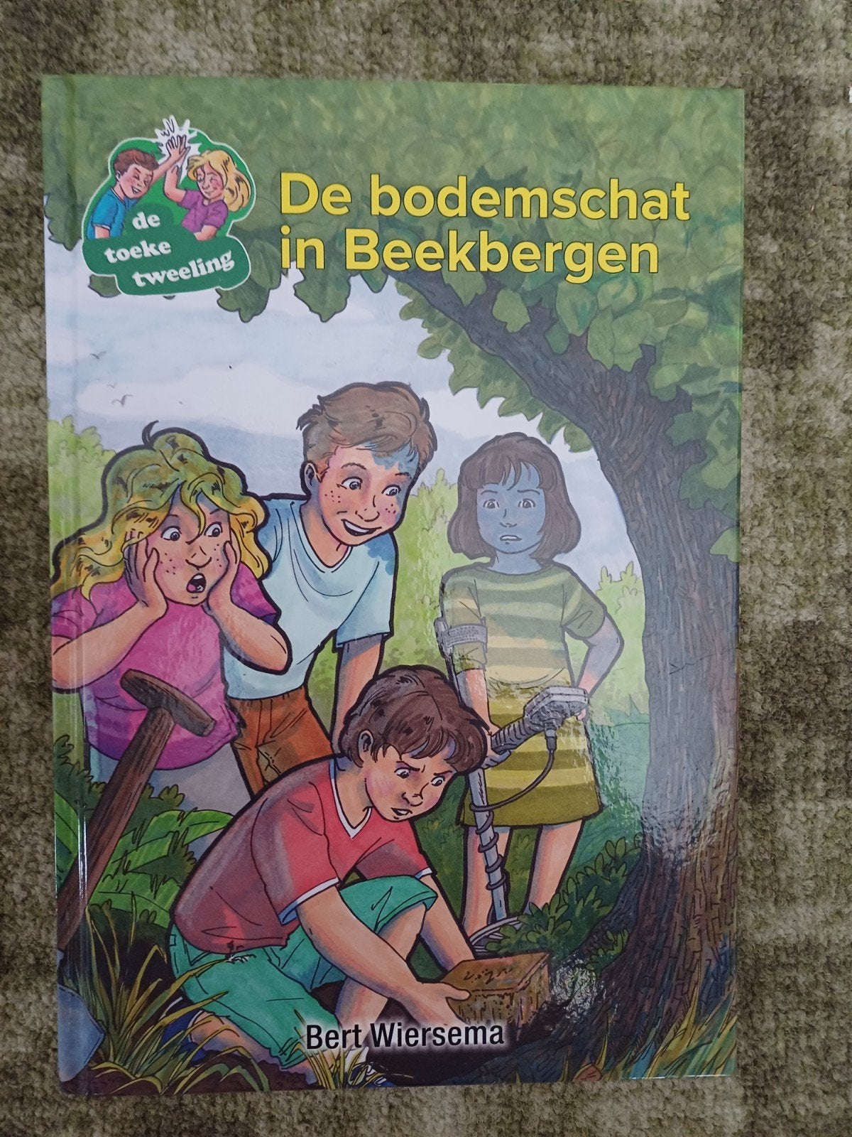 De Bodemschat in Beekbergen - De Toeke Tweeling, Ophalen of Verzenden, Zo goed als nieuw, Bert Wiersema, Fictie