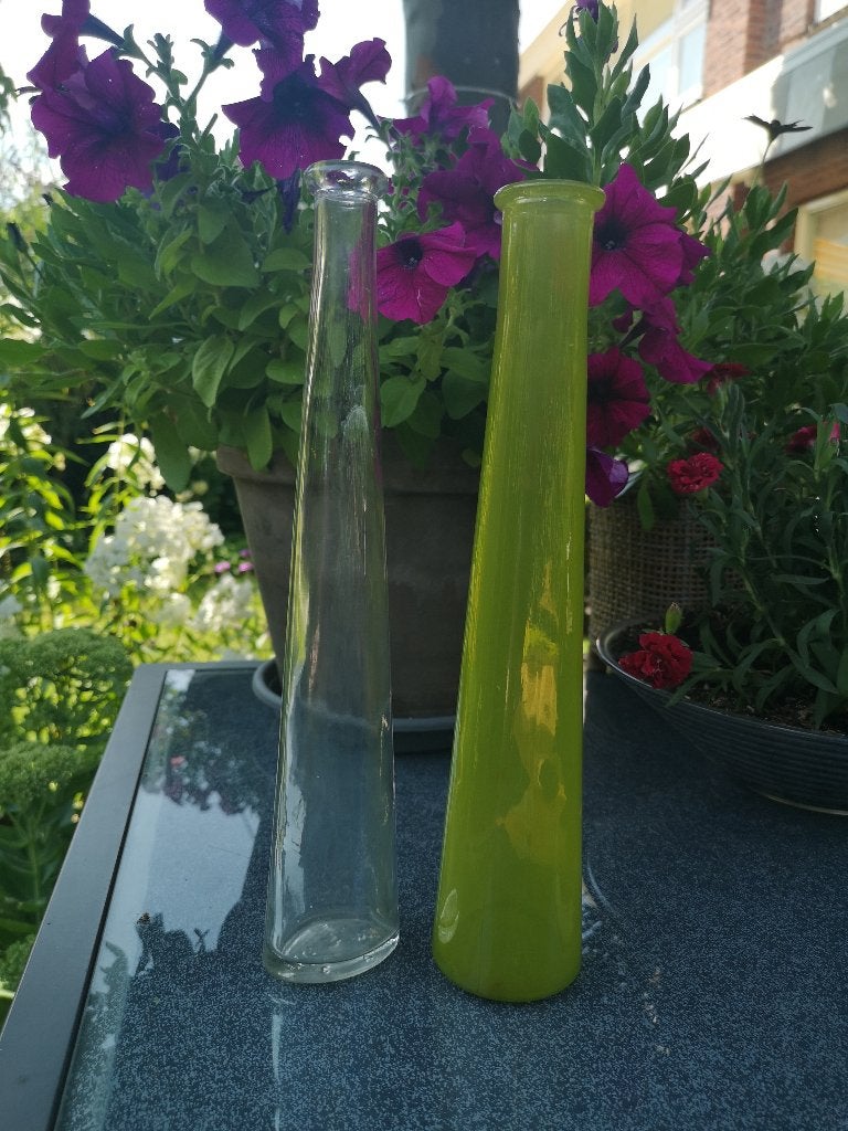 smalle hoge vaas, Huis en Inrichting, Woonaccessoires | Vazen, Ophalen, Gebruikt, Glas, Transparant