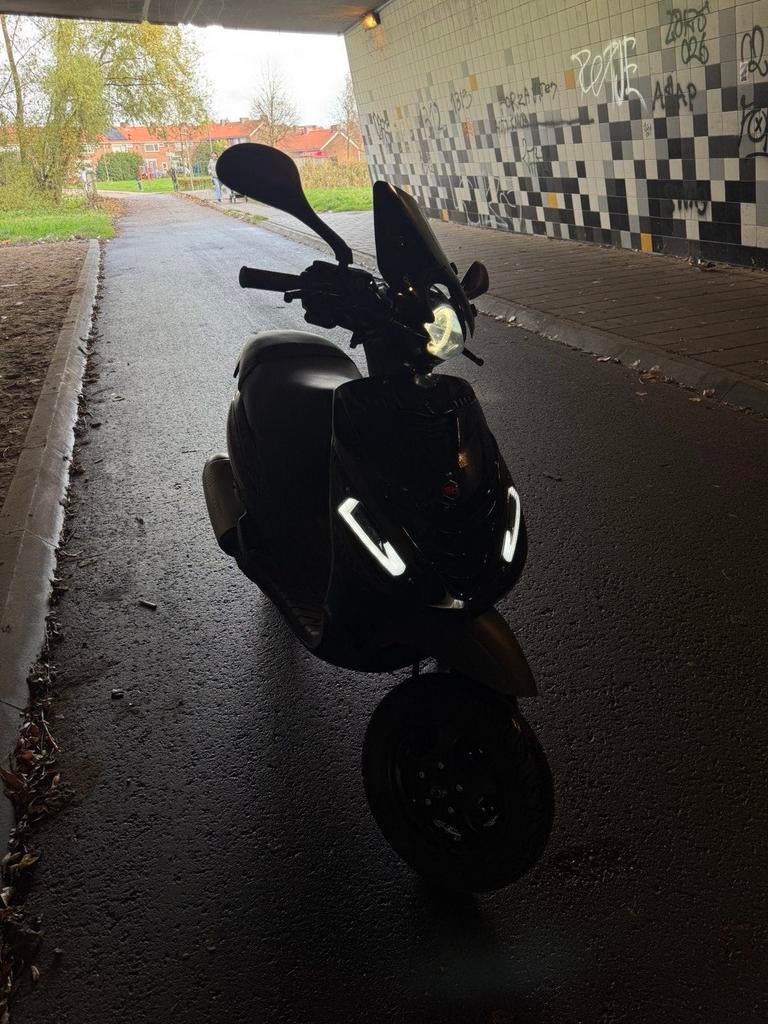 Piaggio Zip A1 172cc (vers), Fietsen en Brommers, Ophalen of Verzenden, Zo goed als nieuw, Benzine, Overige modellen