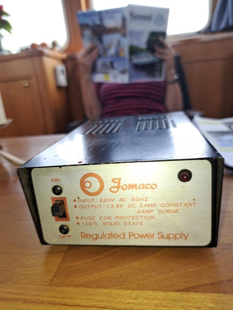 Jomaco Regulated Power Supply 220V naar 13.8V, Ophalen of Verzenden