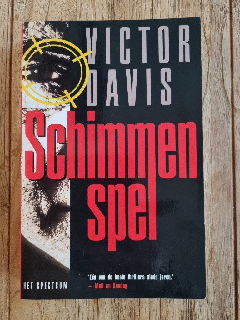 Schimmenspel - Victor Davis (Thriller), Gelezen, Europa overig, Victor Davis, Ophalen of Verzenden