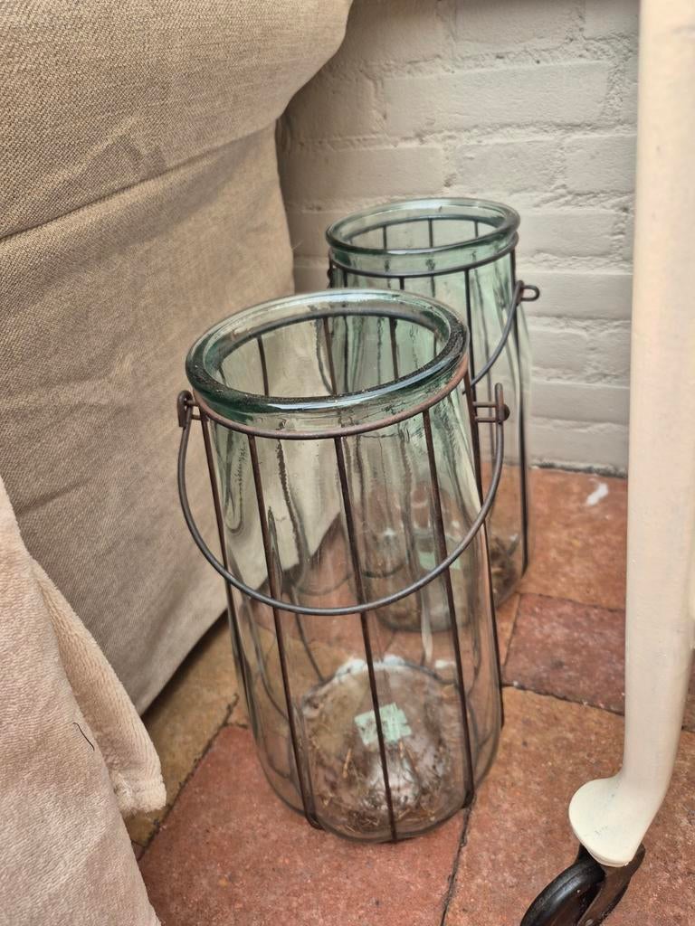 2 geblazen vazen met smeedijzer ruilen, Ophalen, Overige kleuren, Glas, Minder dan 50 cm