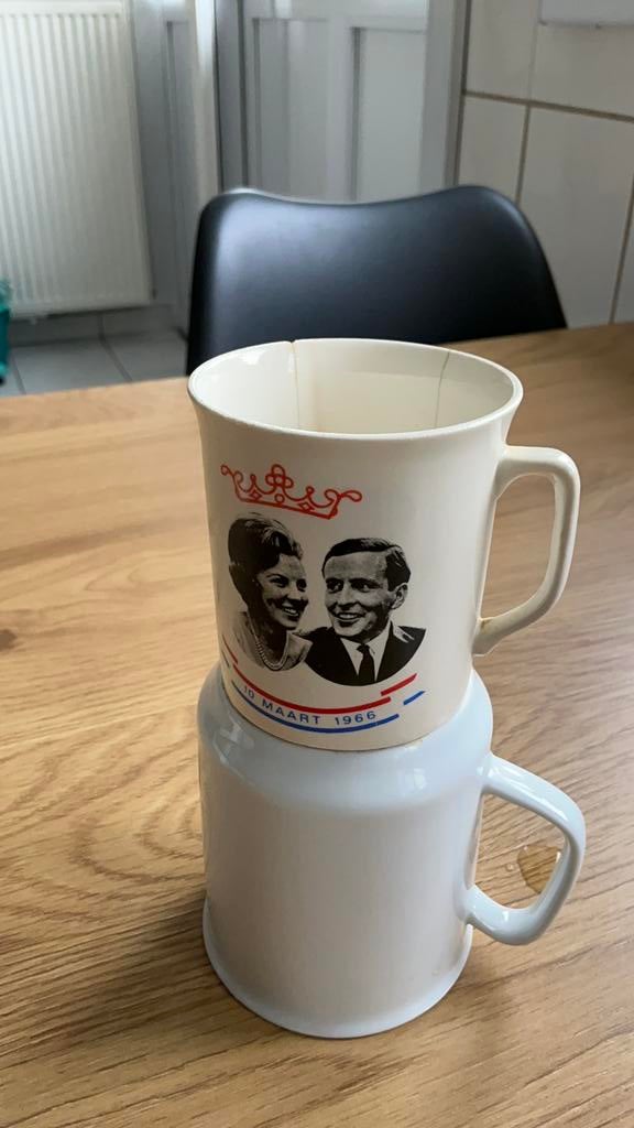 Beker Beatrix en Claus, Verzenden, Gebruikt, Nederland, Servies
