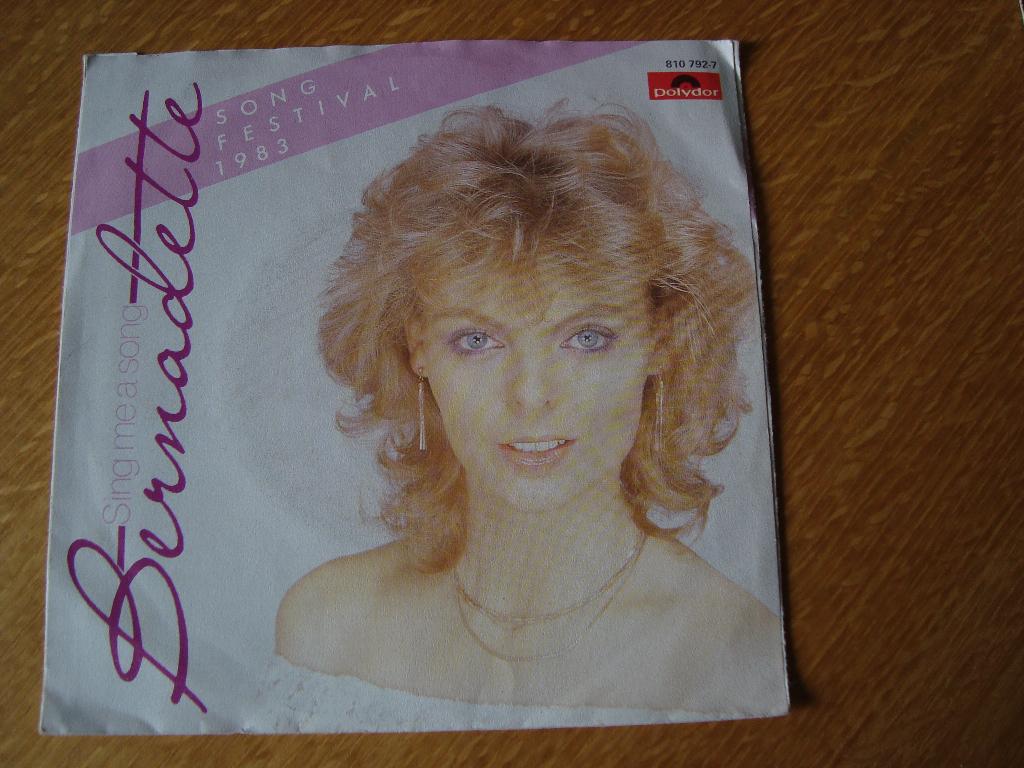 Bernadette -Sing me a song- Song festival 1983, Ophalen of Verzenden, Zo goed als nieuw, Pop