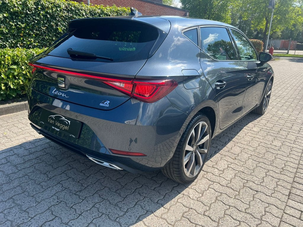 SEAT Leon 1.4 TSI eHybrid PHEV FR virtual cockpit, navi, cru, Stof, Gebruikt, Zwart, 4 cilinders