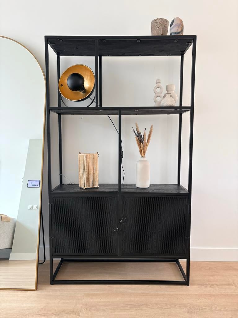 Wandkast metaal zwart mangohout, Huis en Inrichting, Kasten | Wandmeubels, Ophalen, Minder dan 150 cm, 150 tot 200 cm, 25 tot 50 cm