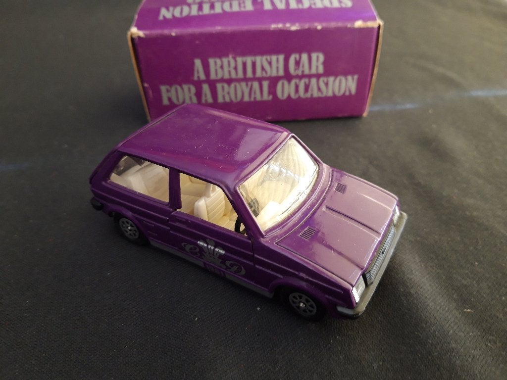 Austin Mini Metro 1.3 HLS paars - Special Edition 1:36 CORGI, Ophalen of Verzenden, Nieuw, Auto