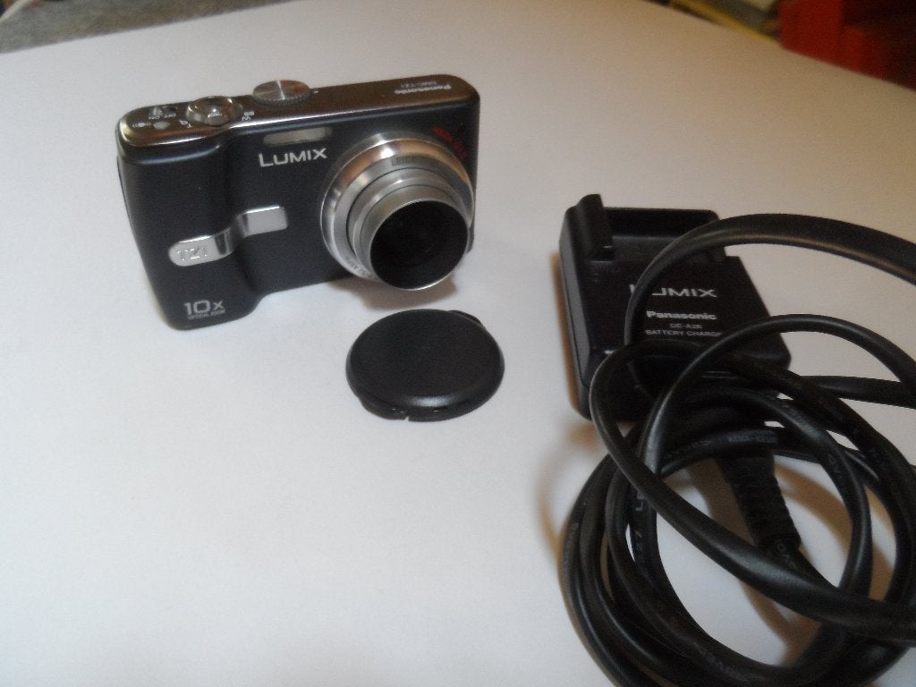 fototoestel Lumix Pamasonic DMC-TZ1 met Leicaklens., Leica, Instant camera, Ophalen of Verzenden, Zo goed als nieuw