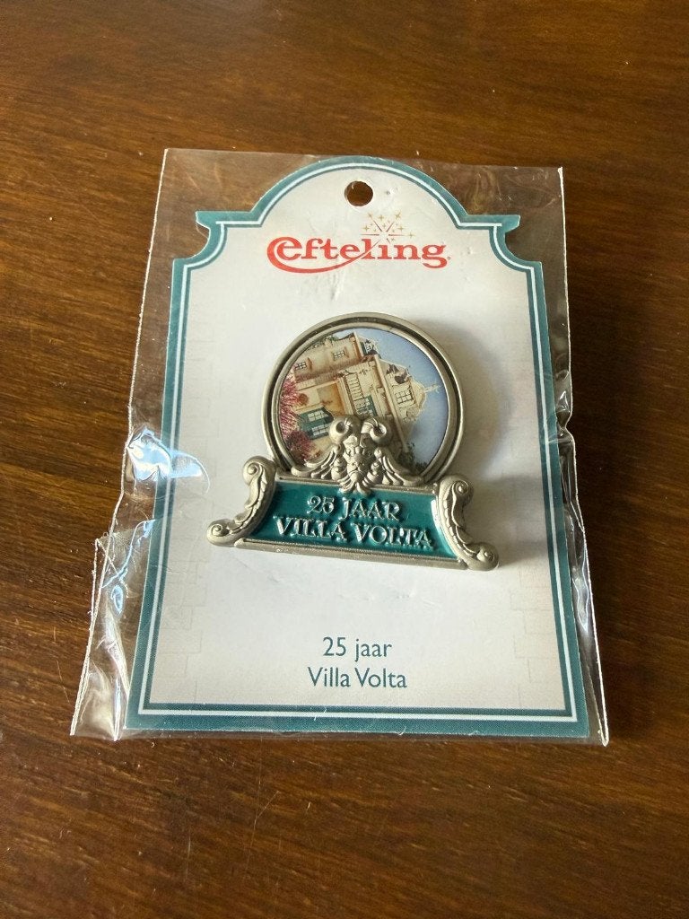 efteling pin villa volta 25 jaar, Ophalen of Verzenden, Nieuw, Button of Speldje