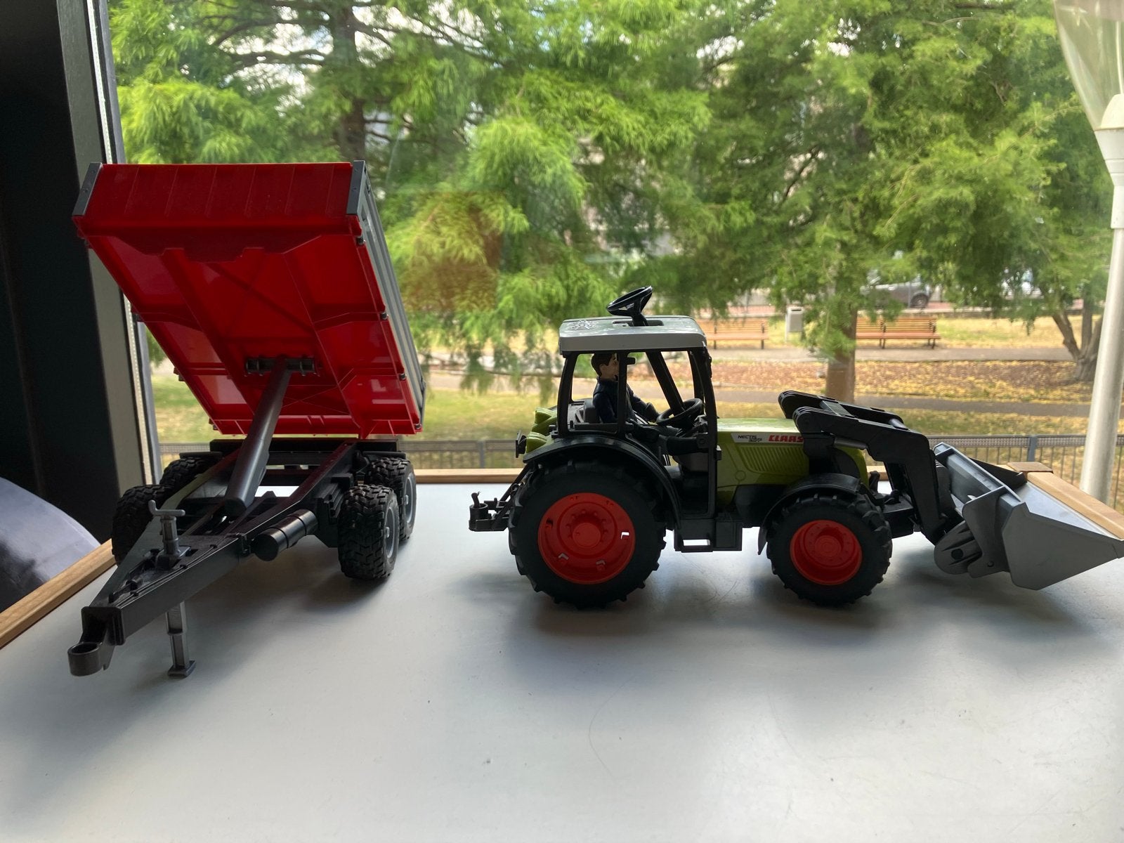 Bruder Claas tractor met voorlader en aanhanger, Ophalen, Gebruikt