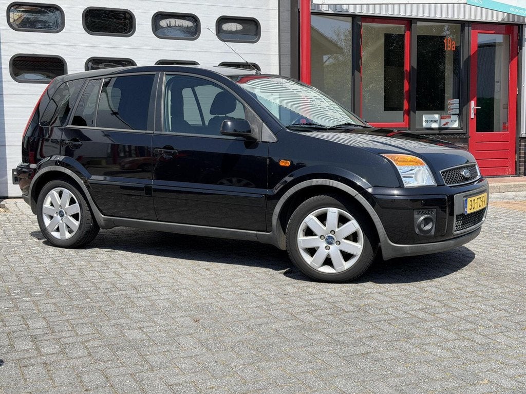 Ford Fusion 1.6-16V Futura Plus Airco/Trekhaak/LMV/Voorr.ver, Auto's, Ford, Voorwielaandrijving, 1596 cc, Gebruikt, Zwart