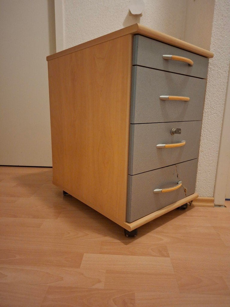 GRATIS  Ladeblok op wieltjes, Overige typen, Gebruikt, 43 cm, Met wielen