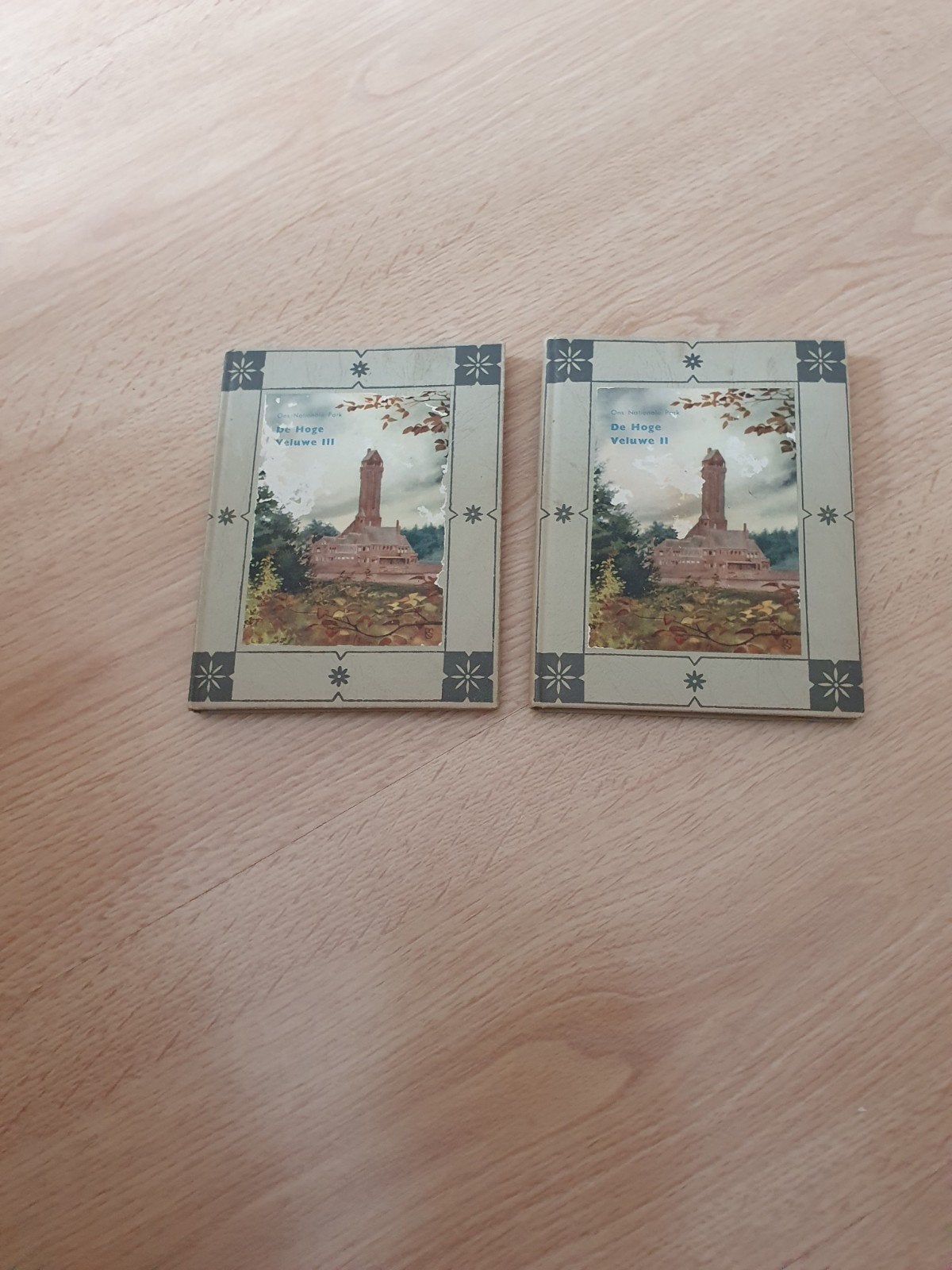 de hoge Veluwe ll en lll, Boeken, Ophalen of Verzenden, Gelezen, Plaatjesalbum