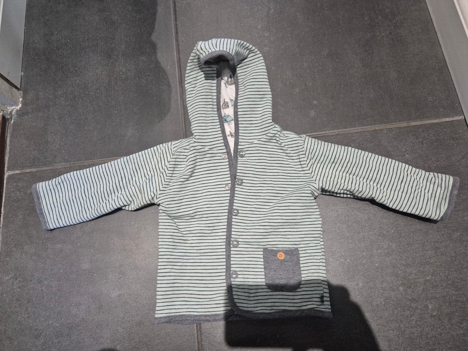 Feetje baby jasje omkeerbaar z.g.a.n., Kinderen en Baby's, Ophalen of Verzenden, Zo goed als nieuw, Feetje, Jasje