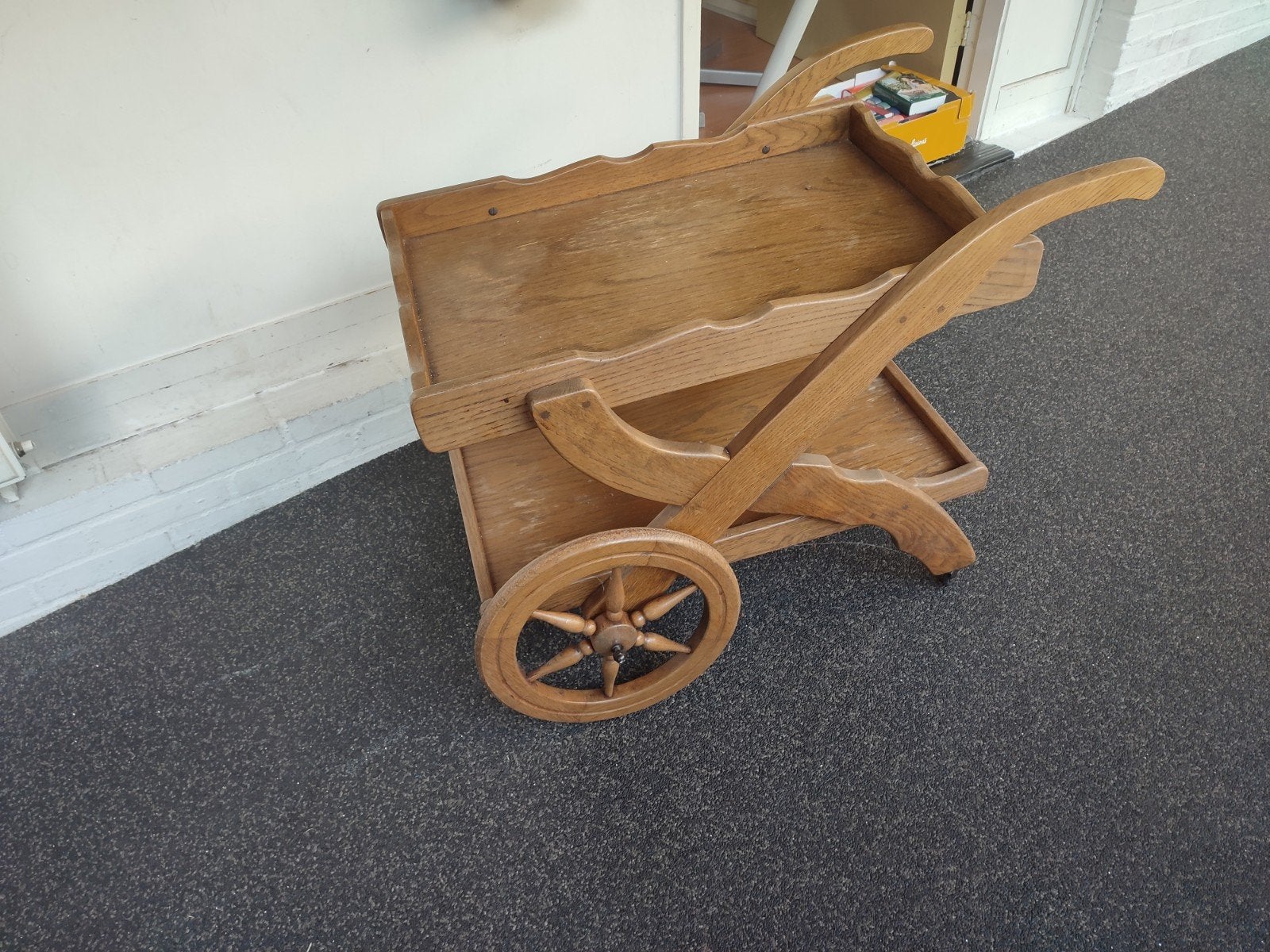 eikenhouten theewagen, Antiek en Kunst, Ophalen
