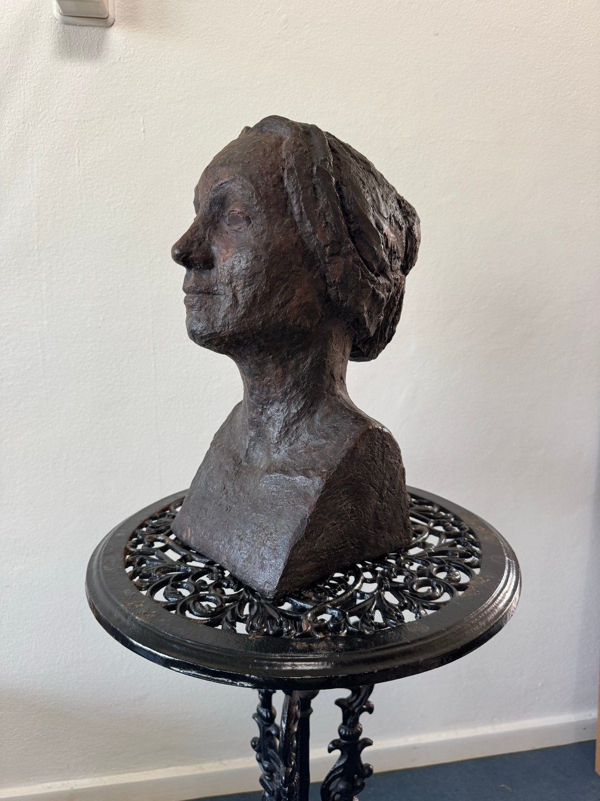 Vintage Buste van Vrouw - Bronskleurig, Antiek en Kunst, Ophalen, Buste, 20 - 50 cm, Bruin