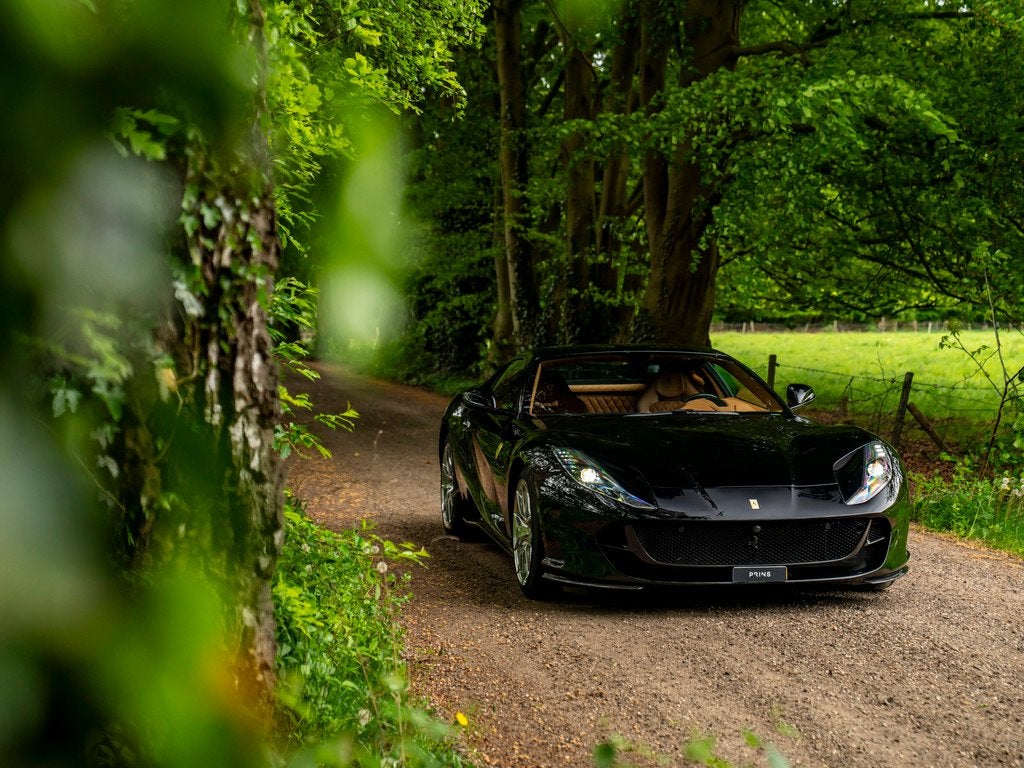 Ferrari 812 Superfast | Atelier Car | Full alcantara & carbo, Auto's, Ferrari, Automaat, Achterwielaandrijving, Gebruikt, Alcantara