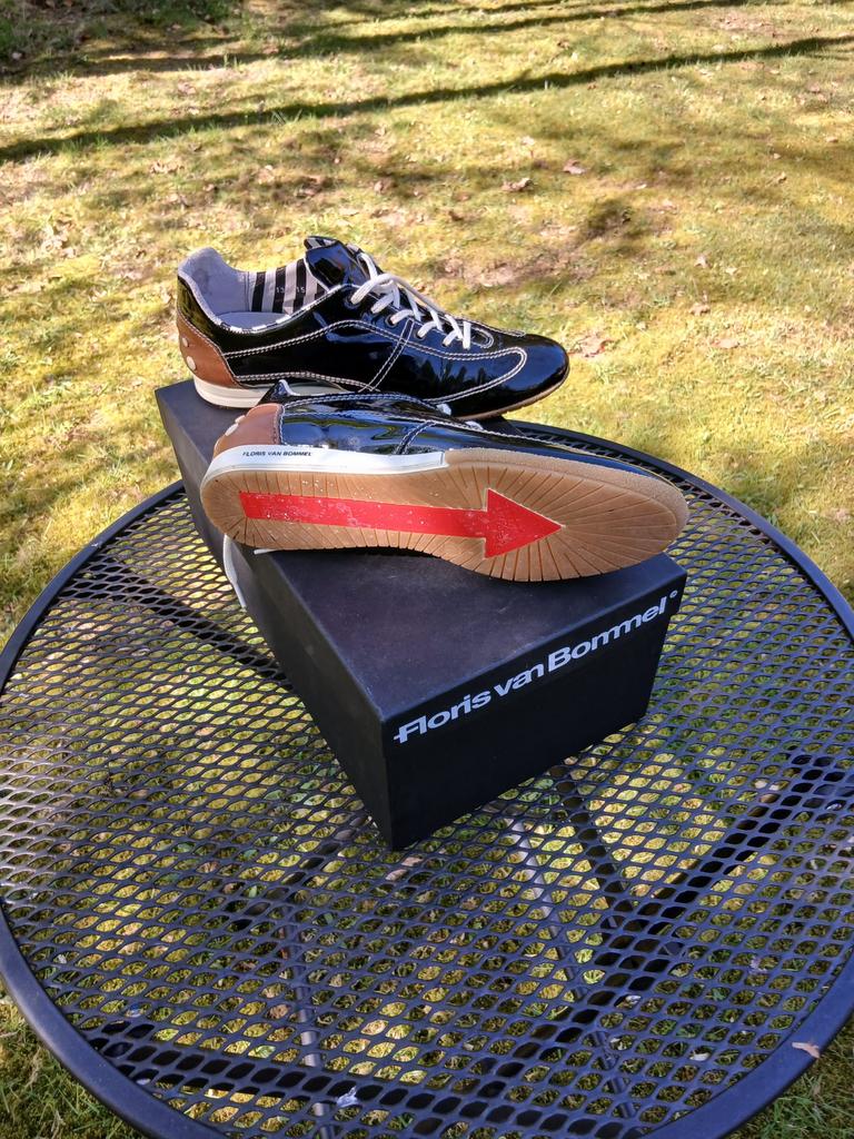 Floris van Bommel mt.37, Ophalen of Verzenden, Zo goed als nieuw, Blauw, Sneakers of Gympen