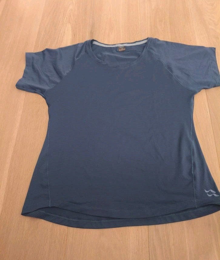 RAB Sonic Tee Dames Tempest Blue mt 10, Maat 38/40 (M), Blauw, Ophalen of Verzenden, Zo goed als nieuw
