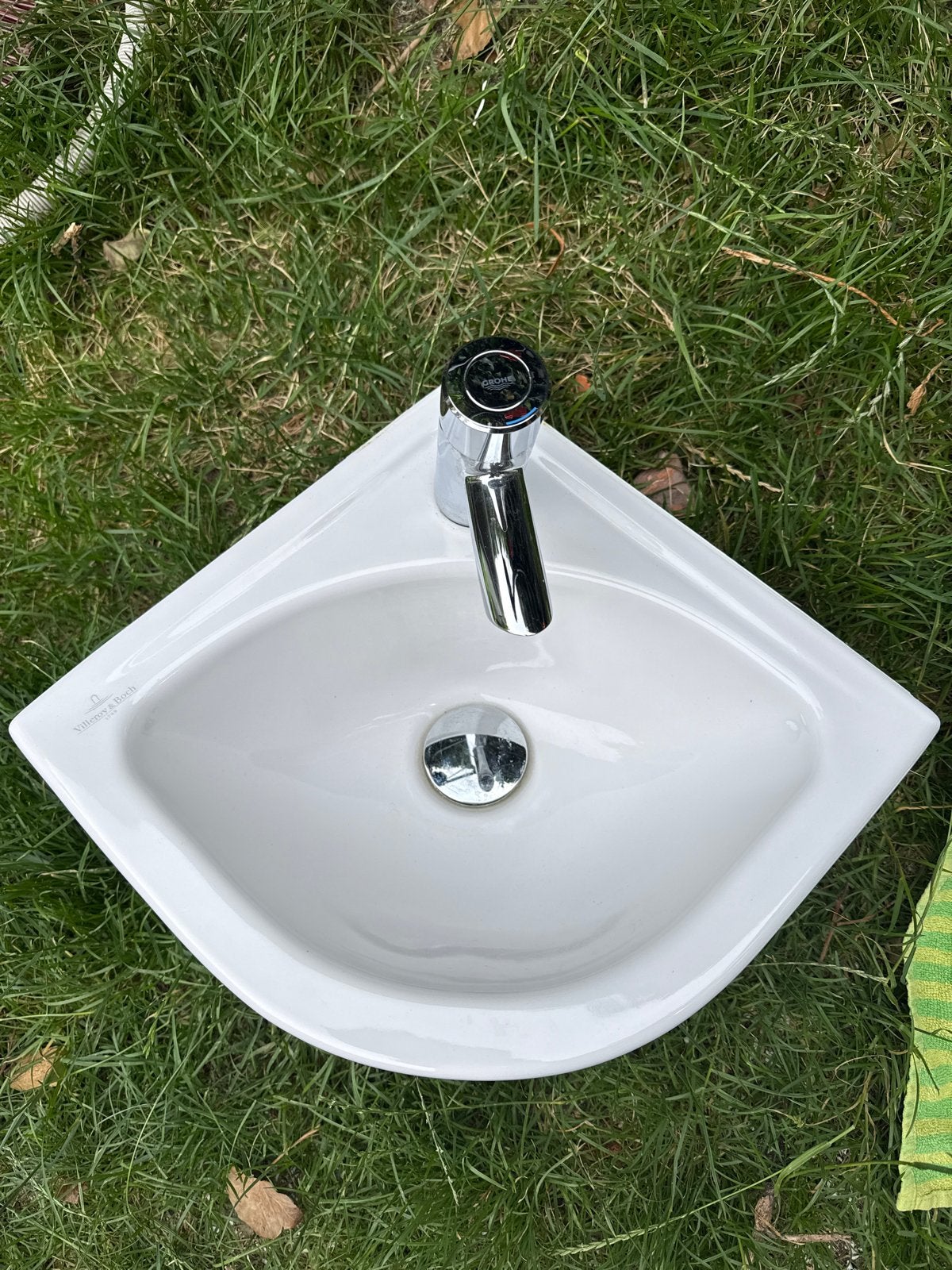 Villeroy & Boch hoek fonteintje met Grohe kraan en sifon, Ophalen, Gebruikt, Chroom, Wastafel