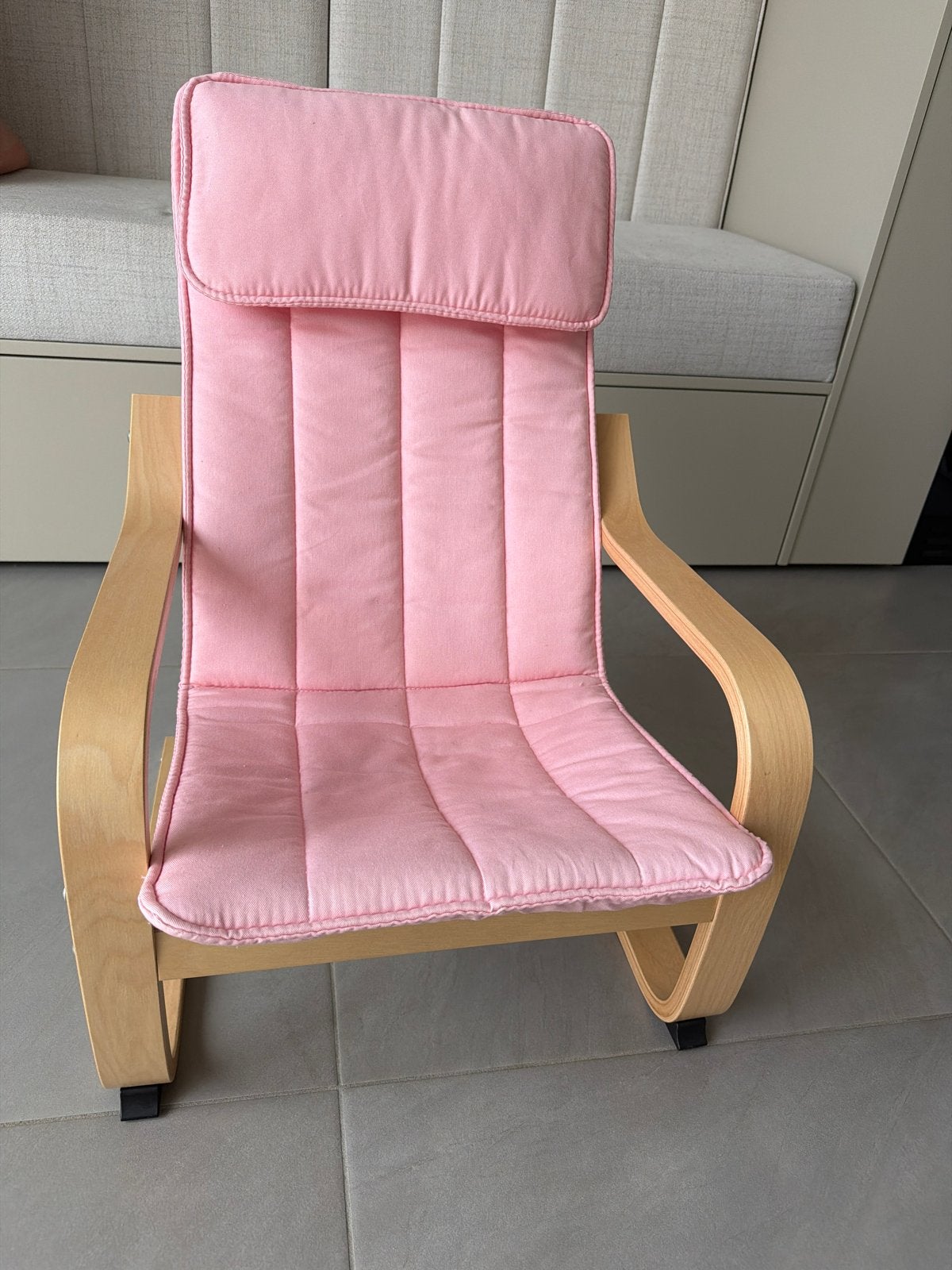 IKEA Poäng kinderstoel met roze kussen, Ophalen, Overige kleuren, Zo goed als nieuw, Eén