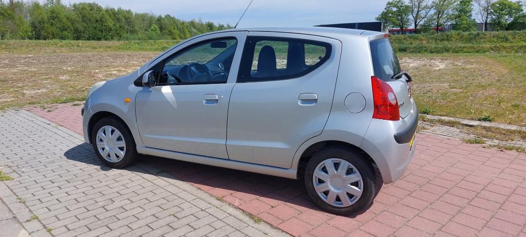 Nissan Pixo 1.0 50KW 5D 2010 Grijs, Auto's, Nissan, Voorwielaandrijving, 200 kg, 4 stoelen, Origineel Nederlands