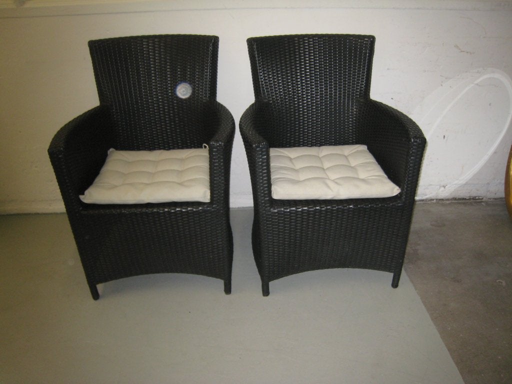 2 kunststof tuinstoelen, hoog 43/89, breed 64, diep 67, Niet ingevuld, Gebruikt, Niet ingevuld, Niet ingevuld