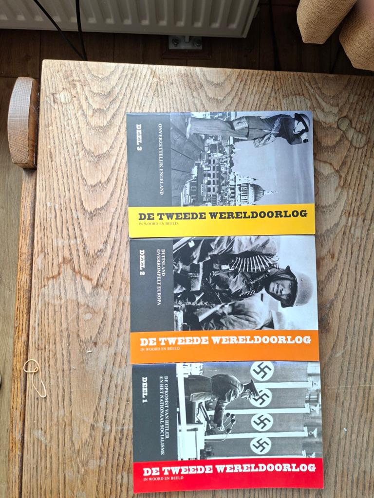De Tweede Wereldoorlog in woord en beeld (3 delen), Boeken, Oorlog en Militair, Ophalen, Tweede Wereldoorlog, Gelezen, Algemeen
